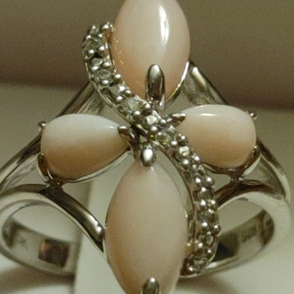 Vintage DK Coral and Tiny Diamonds in 925 Band Ring Size 8.25 to 8.5 - Picture 15 of 15